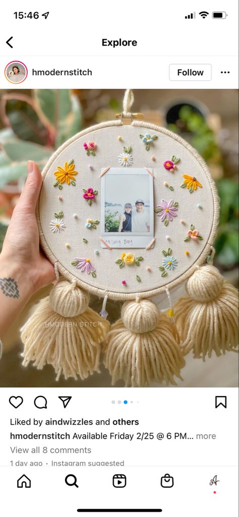 Embroidery Picture Holder, Embroidery Present Ideas, Polaroid Embroidery Frame, Polaroid Embroidery, Polaroid Crafts, Henna Designs Wrist, Etsy Embroidery, Embroidered Photo, Handmade Embroidery Designs