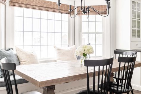 Bay Window Rectangle Table, Kitchen Window Seat With Table, Banquette Seating In Kitchen Bay Window, Bay Window Dining Area, Breakfast Nook Ideas Bay Window, Window Seat Storage Bench, Bay Window Dining Room, Bay Window Storage, Dining Room With Bay Window