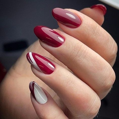 Acrylic Nails Almond Shape, Red Gel Nails, Unghie Sfumate, Beauty Hacks Nails, Romantic Nails, Subtle Nails, Trendy Nail Art Designs, Trendy Nail Art, Short Acrylic Nails Designs