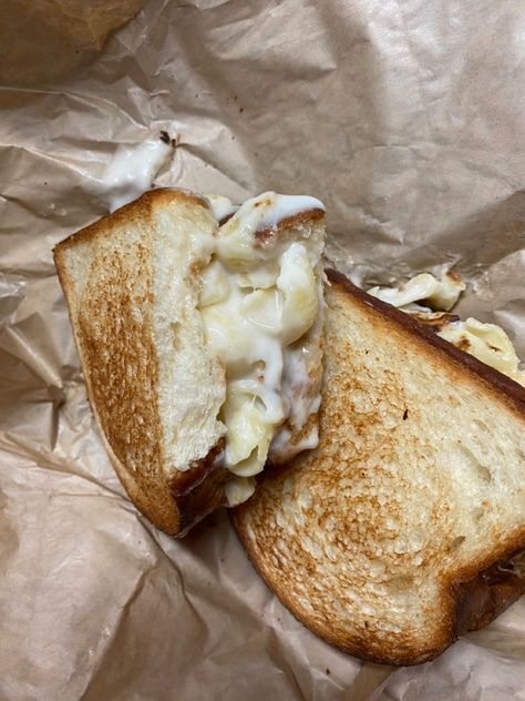 panera; grilled cheese mac and cheese. Panera Grilled Cheese, Cheese Mac And Cheese, Panera Bread, Food Drinks Dessert, Grilled Cheese, Mac And Cheese, Delicious Food, Camembert Cheese, Grilling