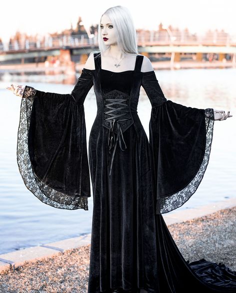 Black Off-The-Shoulder Renaissance Gothic Medieval Dress #renaissancedress#renaissancegothicdress#gothicdress#medievalgothicdress#blackgothicdress#longgothicdress#blackmedievaldress Gothic Dress Pattern, Black Medieval Dress, Simple Maxi Dress, Vampire Dress, Gothic Dresses, Yennefer Of Vengerberg, Plum Dress, Dress Patterns Free, Goth Dress