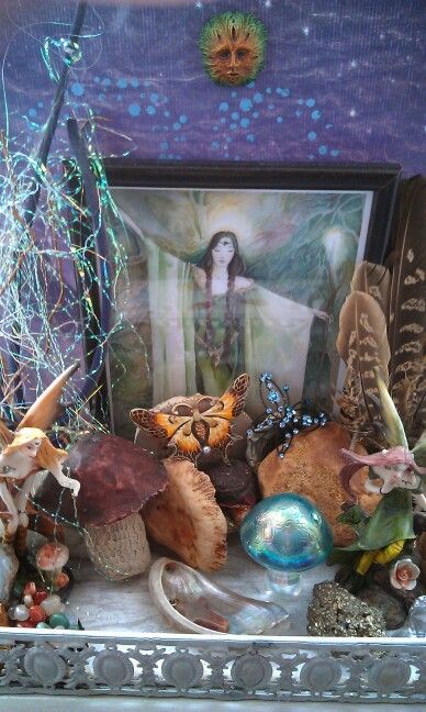 Fairy Alter, Faerie Altar, Fairy Altar, Mystical House, Bohemian Witch, Alter Ideas, Morgana Le Fay, Witchy Aesthetic, Woman Power