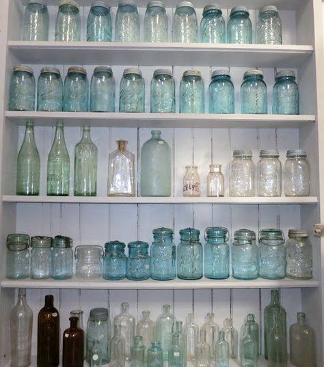 Old Glass Bottles, Vintage Mason Jars, Antique Glass Bottles, Blue Mason Jars, Bottle Display, Ball Mason Jars, Vintage Jars, Ball Jars, Model Horses