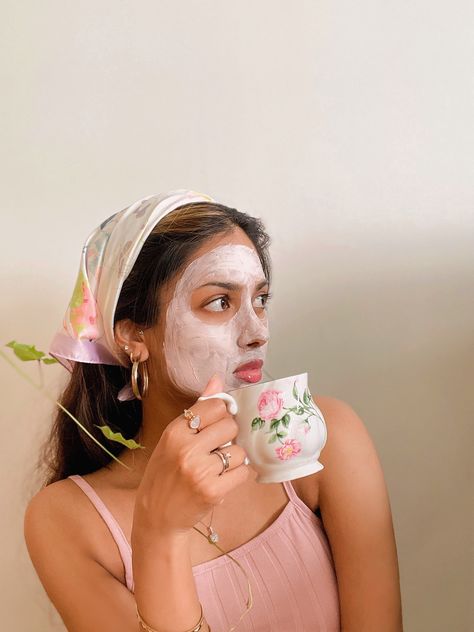 Pink Clay Mask Aesthetic, Pink Face Mask Aesthetic, Face Mask Asethic, Pink Mask Aesthetic, Clay Mask Aesthetic, Flower Skincare, Aesthetic Mask, Mask Photoshoot, Pink Face Mask