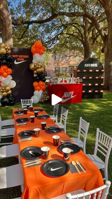 Houston Event Stylist on Instagram: "Checks over stripes ✔️ Backdrops, balloons, kids tables and chairs by us Vinyl decals by @shesosassyllc #niketheme #nikethemeparty #nikethemebirthdayparty #boybirthdayideas #nikedecor #nikebox #nikeboxtable #birthdayboyideas #nike #nikeshoes #nikepartydecor #eventstylist" Sneaker Theme Baby Shower Ideas, Born 2 Ball Birthday Party Decorations, 10th Birthday Ideas For Boys, Born Two Ball Birthday, Born 2 Ball Birthday Party, 10th Birthday Boy Party Themes, Nike Boxes, Basketball Backdrop, Nike Birthday