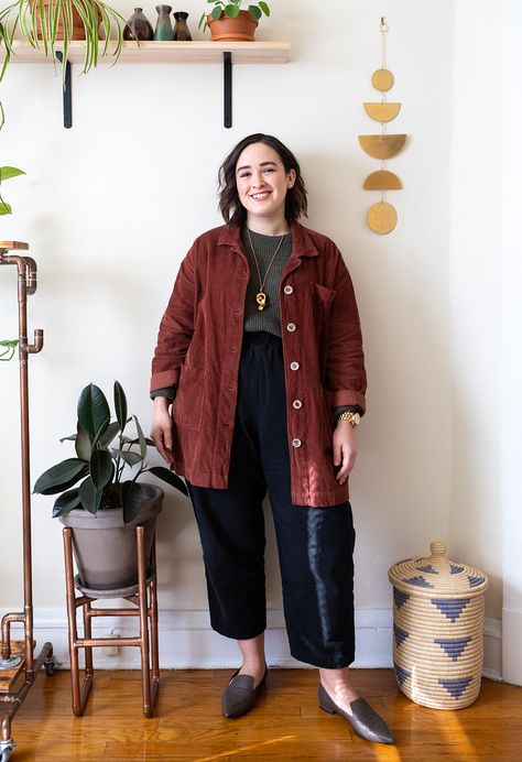 Teacher Ootd Plus Size, Plus Size Comfortable Work Outfits, Button Up And Leggings Outfit, Structured Womens Clothing, Cozy Nonbinary Outfits, Queer Fashion Midsize, Plus Size Business Casual Alternative, Plus Size Outfits Queer, Cup Of Jo Week Of Outfits