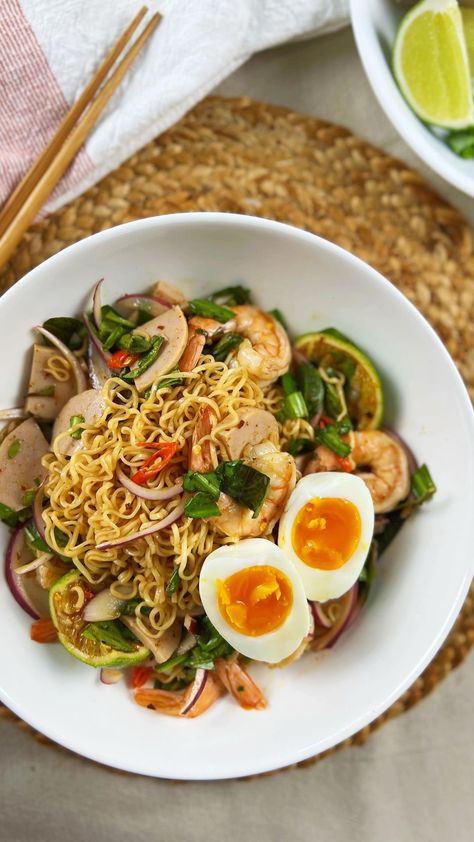 Mama Noodles, Thai Chili Peppers, Instant Noodle, Noodle Salad, Instant Noodles, Thai Food, Noodle Recipes, Thai Recipes, Pad Thai