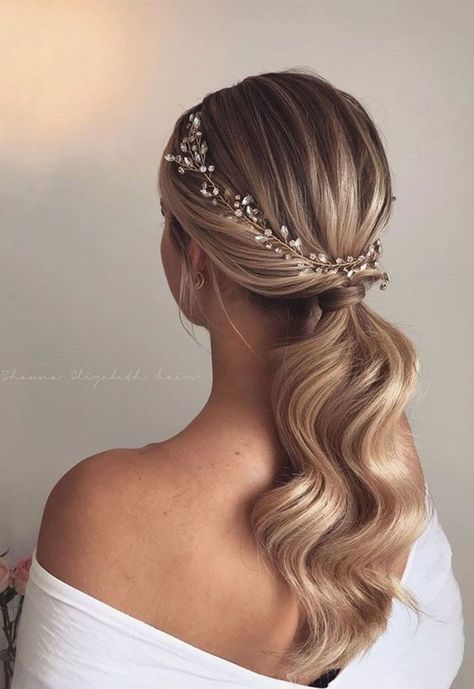 peinados bodas otoño Gold Wedding Hair Piece, Champagne Hair, Silver Hair Vine, Gold Hair Vine, Crystal Hair Vine, Up Dos For Medium Hair, Bridal Hair Vine, Wedding Hairstyles For Long Hair, Wedding Hair Pieces