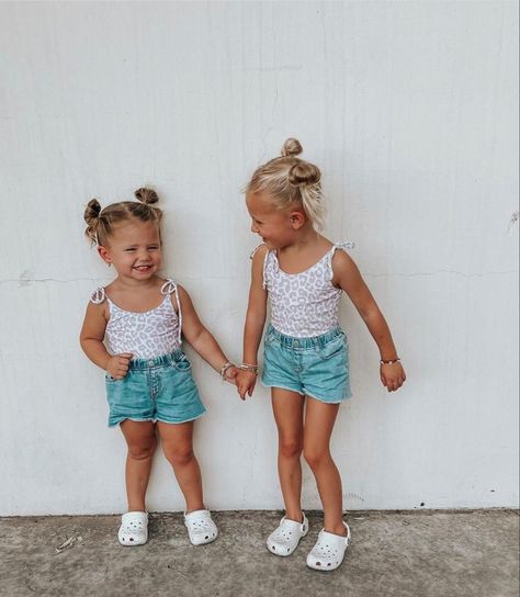 Todlers Pictures Outfits, Jamee Folsom, Preppy Toddler, Blonde Baby Girl, Toddler Pictures, Blonde Babies