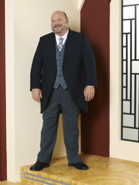 Still of Kevin Chamberlin in Jessie (2011) Christina Moore, Spencer Boldman, Max Charles, Disney Jessie, Chubby Men, Trailer Park Boys, Debby Ryan, Bear Men, Disney Channel Stars