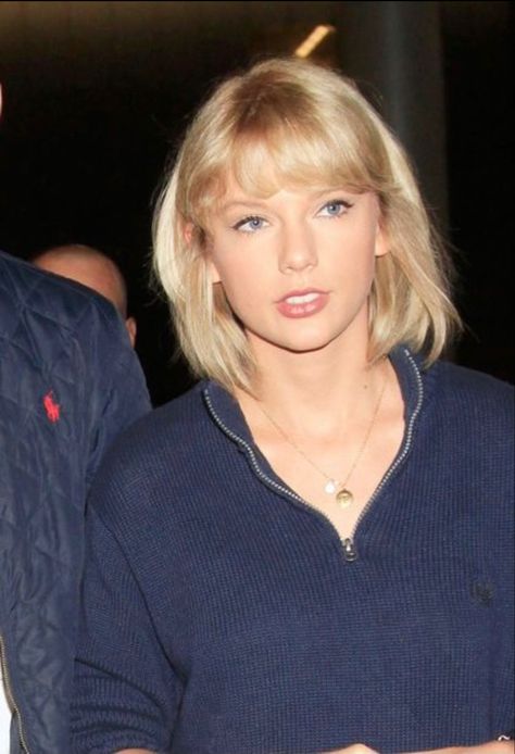 Taylor Bangs Tsitp, Bangs Like Taylor Swift, Taylor Swift Short Hair, Taylor Bleached Hair, Taylor Swift Bangs, Taylor Swift Platinum Blonde, Taylor Whispers, Long Live Taylor Swift, Taylor Swift 13