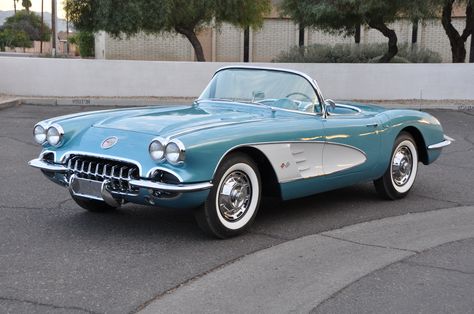 1959 Chevrolet Corvette 283/270 Roadster                                                                                                                                                                                 More Vintage Blue Car, Blue Classic Car, Corvette Vintage, 1959 Corvette, Chevrolet Vintage, Vintage Corvette, Old Vintage Cars, Classic Corvette, Bay Photo