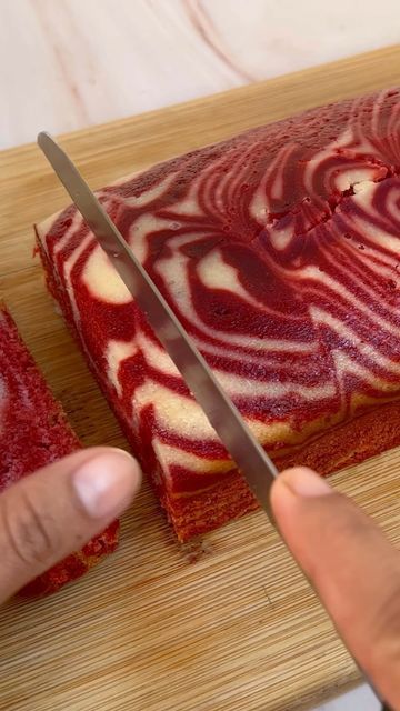 Red Velvet Marble Cake, Eggless Marble Cake, Eggless Red Velvet Cake, Red Velvet Cake Recipe, Velvet Cake Recipes, Recipe Cake, Eggless Baking, Marble Cake, Gel Food Coloring