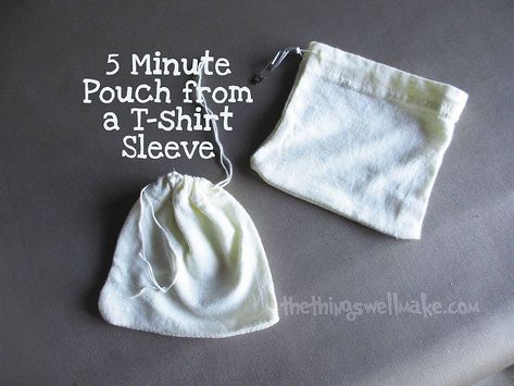 The way t-shirts are hemmed make them perfect for making easy, well finished drawstring pouches from the sleeves and bottom hem in a manner of minutes. They are… T Shirt Weaving, Upcycle Shirt, Tshirt Bag, Tshirt Crafts, Upcycle Projects, Old T Shirts, T Shirt Yarn, Drawstring Pouch, Sewing Bag