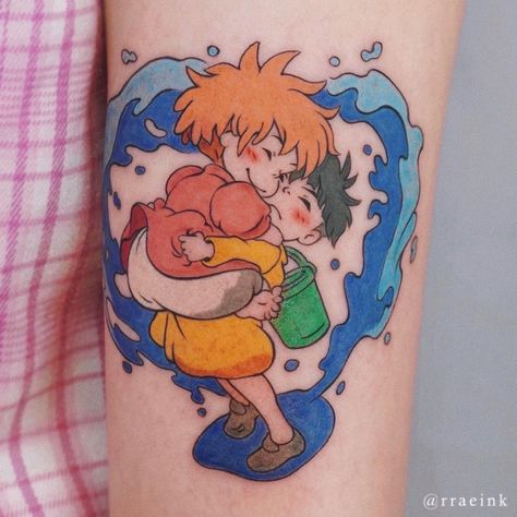 American Traditional Studio Ghibli, Ponyo And Sasuke Tattoo, Ponyo Tattoo Black And White, Studio Glibly, Tatoos Aesthetic, Ponyo Sosuke, Ponyo Tattoo, Miyazaki Tattoo, Tatuaje Studio Ghibli