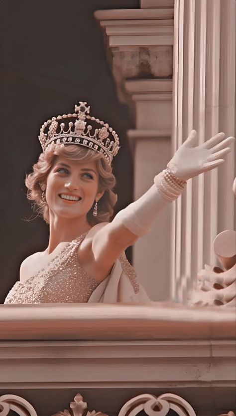 Düşes Kate, Princess Diana Wedding, Diana Wedding, Princess Diana Fashion, Princess Diana Photos, Princess Diana Family, Princess Diana Pictures, Makeup For, Pink Homecoming