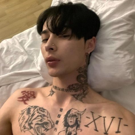 Guys With Nose Piercings, Kim Kwon, Tim Kai, Uzzlang Boy, Celebrity Yearbook Photos, Black And White Snake, Snake Tattoos, Yakuza Tattoo, Tattoo Inspiration Men