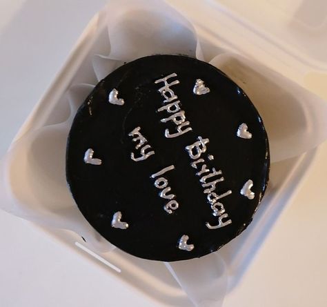 Mini Cakes For Boyfriend Birthday, 20 Birthday Cake Men, Bento Cake Design For Boyfriend Birthday, Cake Cowo, Boyfriend Birthday Cakes, Bento Cake For Boyfriend Birthday, Cute Birthday Cake For Boyfriend, Hbd Boyfriend, Cute Cake Designs For Boyfriend