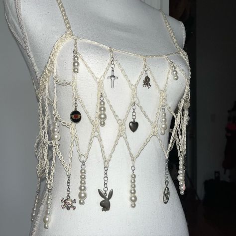 Crochet Body Jewelry, Crochet Rave Outfit, Goth Rave Outfits, Rave Crochet, Grandma Era, Yarn Creations, Look Boho Chic, Gilet Crochet, Crochet Idea