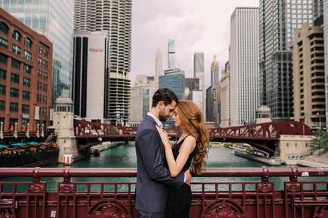 Chicago Museum Campus Engagement Photos, Chicago Engagement Photo Locations, Downtown Chicago Engagement Photos, Engage Photoshoot, Engage Photos, Chicago Engagement Pictures, Fall Engagement Pictures Outfit, Bridge Photos, Chicago Engagement Photos