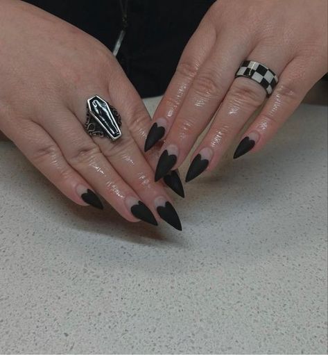 Matte Black Heart Nails, Simple Goth Nails Acrylic, Black Heart Almond Nails, Black Acrylic Nails Ideas Almond, Emo Wedding Nails, Black Valentines Day Nails Stiletto, Edgy Bride Nails, Valentine’s Day Black Nails, Black Nails Heart Design