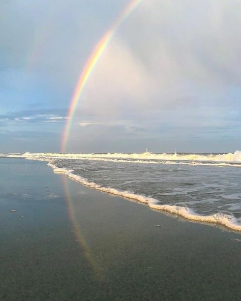 Just wanted to come on here and talk about the rainbow!🌈 🙌🏽🩵I wanted to remind everyone of what the Word of God says about what a rainbow is and what it symbolizes. A rainbow is the sign from God Himself. He flooded the earth years and years ago, so He made a covenant (a promise) with mankind, letting us know that He will never flood the earth again! We see rainbows appear after the rain has fallen, usually these rainbows appear after strong thunderstorms, what I’ve experienced from my years... Sign From God, God Says, After The Rain, Thank You Jesus, The Word Of God, The Covenant, A Rainbow, The Rainbow, Word Of God