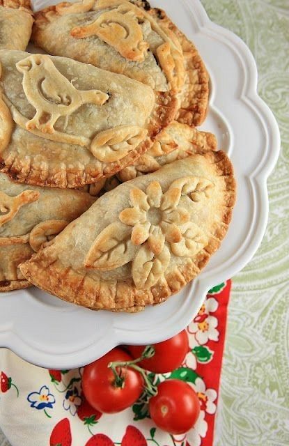 Hand Pies (c) Michael Lee West Hand Pie Crust, Pie Crust Art, Beautiful Pie Crusts, Crust Designs, Decorative Pie Crust, Pie Designs, Pie Art, Pie Crust Designs, Fried Pies