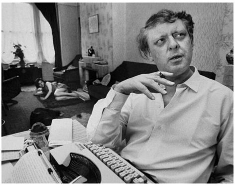 Anthony Burgess Seamus Heaney, Anthony Burgess, A Clockwork Orange, English Writers, Free Novels, Clockwork Orange, Writers And Poets, Writing Space, Famous Authors