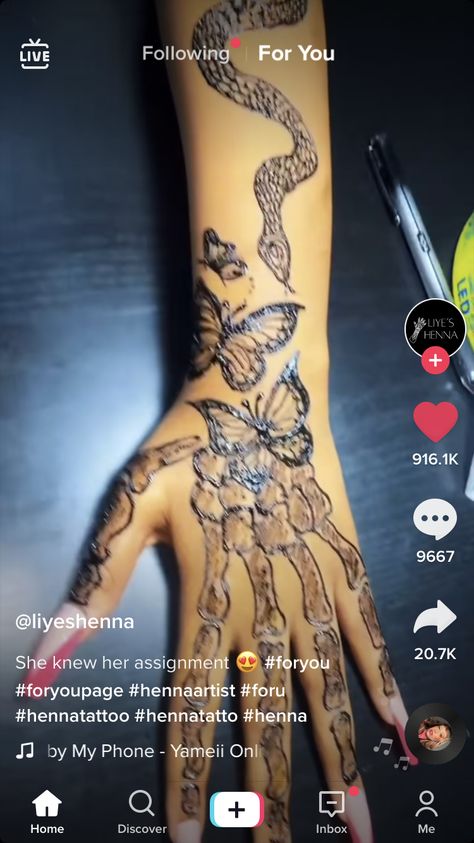 Henna Butterfly, Henna Sleeve, Mendhi Tattoo, Tattoos Abstract, Tattoos Japanese, Tattoos Watercolor, Cute Henna Tattoos, Butterfly Hand Tattoo, Henna Style Tattoos