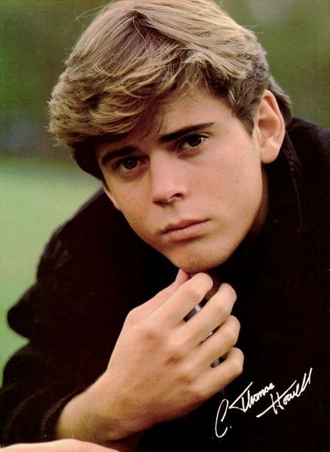 C. Thomas Howell.  I had such a crush on him in the early 80's. The Outsiders Ponyboy, Tommy Howell, C Thomas Howell, Thomas Howell, The Outsiders Cast, Confused Face, The Outsiders Greasers, 80s Actors, 80s Men