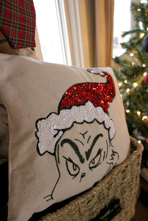 Grinch Pillow, O Grinch, Diy Grinch, Grinch Ideas, Grinch Decor, Grinch Stuff, Chirstmas Decor, Pottery Barn Christmas, Whoville Christmas