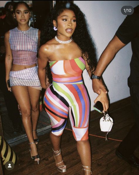 Jayda Wayda Outfit, Mall Outfit, Curly Fro, Jayda Wayda, Frontal Wig Hairstyles, Life Lately, Night Out Outfit, Instagram Life, Cute Simple Outfits