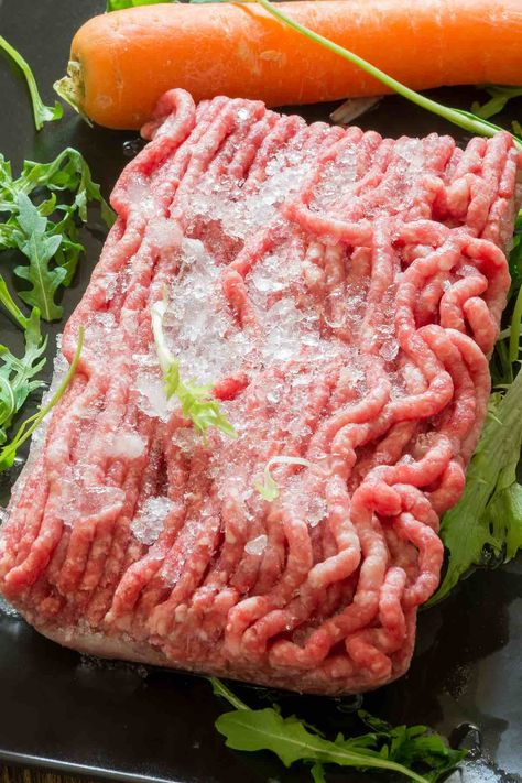 How to Defrost Ground Beef (4 Best Ways to Thaw Your Frozen Beef) - IzzyCooking Frozen Beef, Organic Meat, Bolognese Recipe, Beef Sausage, Frozen Meat, Ground Lamb, Hamburger Meat, Ground Beef Recipes Easy, Minced Meat