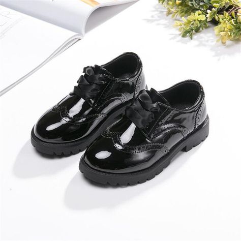 Kids Wedding Shoes, Boys Formal Shoes, Leather Wedding Dress, Formal Flats, Graduation Shoes, School Performance, Shoe Ideas, Shoes For Girls, Fashion Top Outfits