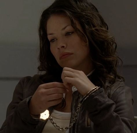 Kate Austen Lost, Kate Lost, Kate Austen, Daryl Twd, Lost Tv Show, Twd Comics, Goddess Aesthetic, Hbo Game Of Thrones, Wicked Game