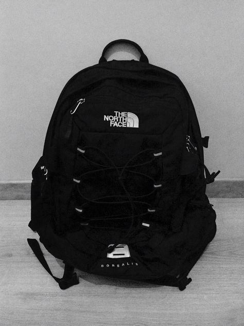 The North Face Borealis Black Backpack North Face Backpack School, North Face Aesthetic, Northface Backpacks, Black North Face Backpack, Highschool Backpack, Black Bookbag, Mochila Jansport, The North Face Borealis, North Face Jester