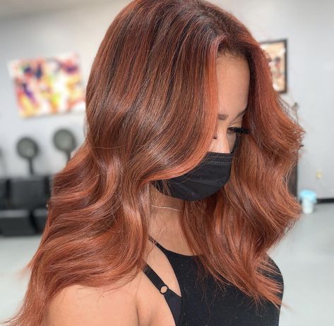 Different Highlights For Hair, Black Hair With Ginger Highlights, Cinammon Hair Colour, Brown Ginger Hair Black Women, Ginger Highlights In Black Hair, Copper Hair Dark Roots, Dark Strawberry Blonde Hair Light Auburn, Ginger Hair On Latina, Copper Hair On Brown Skin