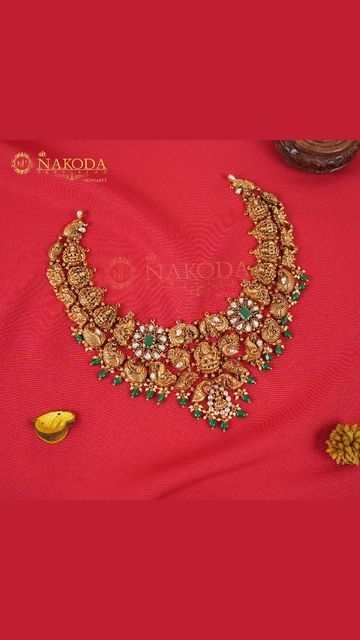 Nakoda Jewellers Moosapet on Instagram: "A Nakshi necklace adorned with Moissanite gemstones exudes timeless elegance, blending traditional craftsmanship with modern allure. The intricate Nakshi work, characterized by delicate and detailed patterns, enhances the necklace's aesthetic appeal. Follow us for more Trending Collection: @nakodajewellery 📱Contact us at: +91-7569922810 📍Visit us at: Moosapet,Kukatpally Hyderabad(Telangana)" Nakoda Jewellers, Nakshi Necklace, Hyderabad, Blending, Instagram A, Follow Us, Timeless Elegance, Choker, Gold Necklace