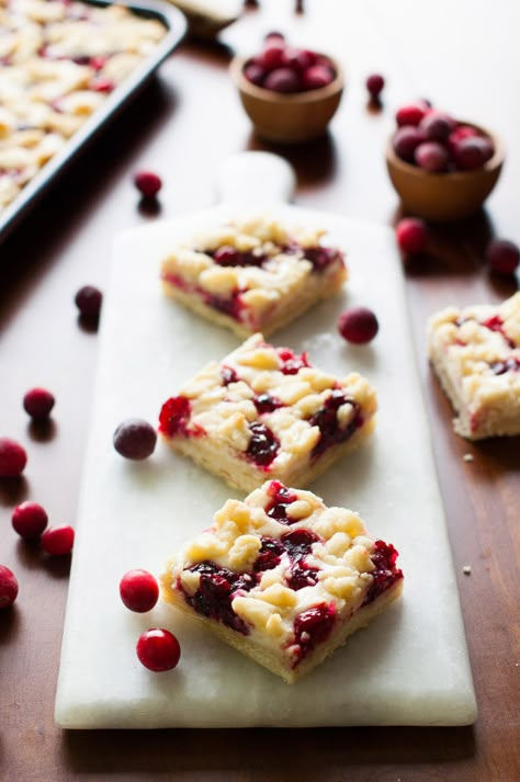 Shortbread Crumble, Cranberry Desserts, Cranberry Cheesecake Bars, Cranberry Recipe, Cranberry Bars, Cheesecake Truffles, Cranberry Cheesecake, Bars And Squares, Cranberry Cream Cheese