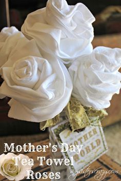 Cute wash cloth and towel ideas (origami) on Pinterest | Diaper ... Flowers For Mothers Day, Washcloth Animals, Towel Origami, Washcloth Crafts, Towel Folding, Napkin Folds, Creative Napkins, Towel Cake, Towel Cakes