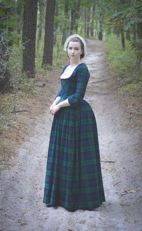 Making an Outlander Inspired Dress | Angela Clayton on Patreon Selection Dresses, Outlander Dress, Angela Clayton, Casual Dresses Long, 18th Century Dresses, Scottish Dress, Outlander Costumes, Colonial Dress, 18th Century Dress