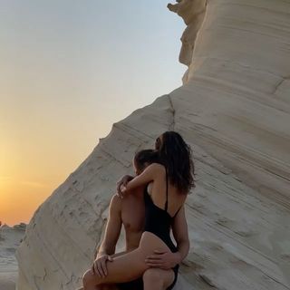 Cartier Rug (@thcartierrug) • Instagram photos and videos Video Romance, Island Aesthetic, Luxury Couple, Ideal Boyfriend, The Love Club, Cute Couples Kissing, Beach Reading, Private Island, When You Love