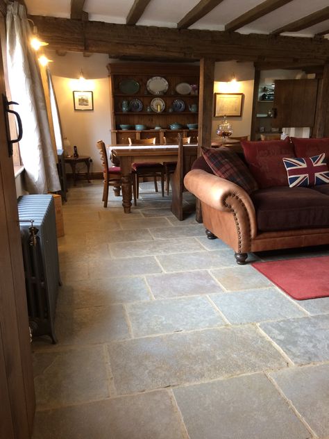 Stone Floors Living Room, Stone Flooring Living Room, Cottage Flooring, Grand Room, Pallet Lounge, Tile Floor Living Room, Stone Tile Flooring, Stone Floors, Flagstone Flooring