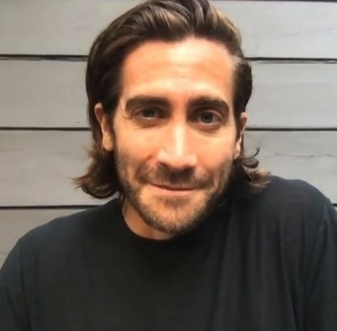 Long hair Jake G, Honey Bun, Men's Long Hairstyles, Medium Length Hair Men, Box Braids Hairstyles For Black Women, Boys Long Hairstyles, Jake Gyllenhaal, Braided Hairstyles For Black Women, Celebrity Street Style