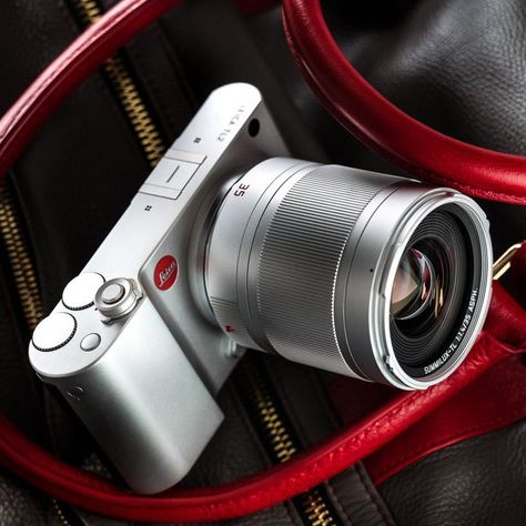 Leica Digital Camera, Leica Photography, Sony A6300, Camera Wrist Strap, Camera Wallpaper, Digital Camera Accessories, Camera Tattoo, Best Cameras, Vintage Jewelry Ideas