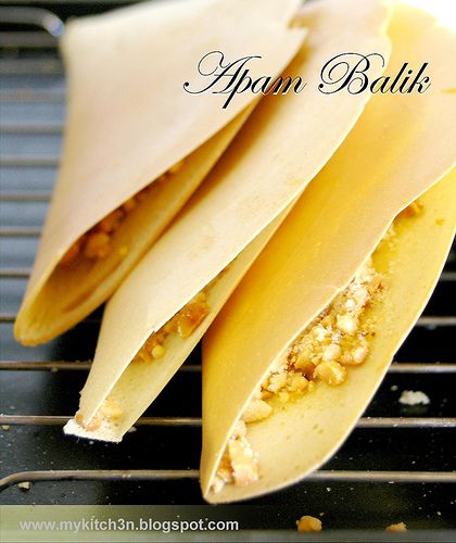 Apam Balik | Malaysian pancake with ground peanuts and cream… | Flickr Crispy Crepe Recipe, Creamy Sweet Corn, Asian Deserts, Apam Balik, Malaysian Dessert, Crispy Recipes, Asian Cake, Malay Food, Crepes And Waffles