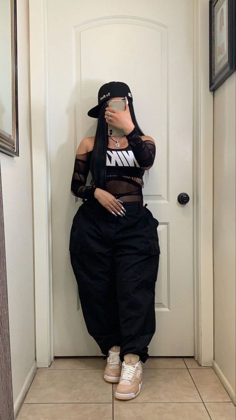 Ganster Girls Outfit, Trap Girl Outfits, Outfit Trap Style Girl, Gangster Girl Aesthetic Outfits, Look Trap Girl, Lookbook Outfits Spring, Chola Fits, Vacation Outfits Baddie, College Going Out Outfits