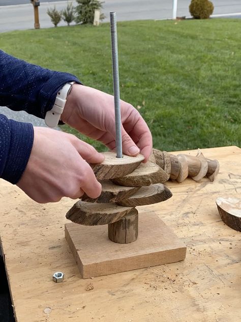 Wood Slice Trees - Hamilton Park Home Wood Christmas Trees Diy, Christmas Diy Wood, Wood Slice Crafts, Garden Art Ideas, Carving Wood, Wood Christmas Tree, Garden Art Sculptures Diy, Christmas Wood Crafts, Wooden Christmas Trees