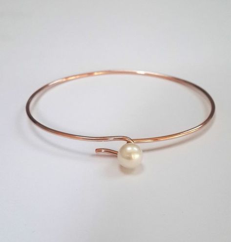 Anting Manik, Pearl Bangle Bracelet, Diy Jewelry Rings, Bracelet Rose Gold, Rose Gold Bangle, Wire Jewelry Designs, Pearl Bangle, Diy Wire Jewelry, Wire Work Jewelry