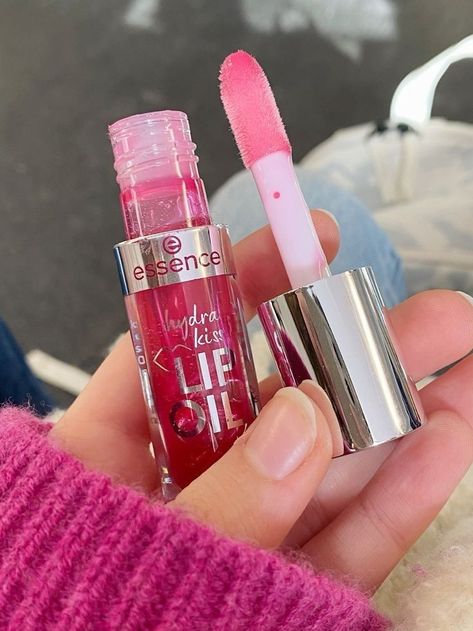 Lipliner Aesthetic, Lip Gloss Essence, Essence Lip Gloss, Essence Makeup, Sephora Skin Care, Lip Gloss Collection, Shower Skin Care, Gloss Labial, Bath And Body Care